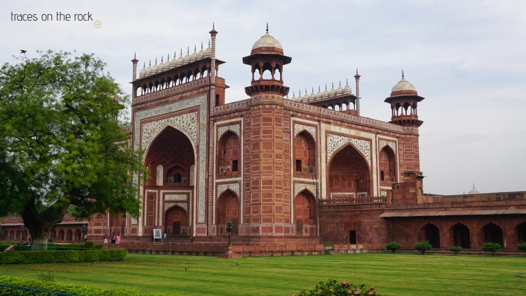 Kandhari Begum Tomb next to the Taj Mahal Kandhari Begum Tomb next to the Taj Mahal