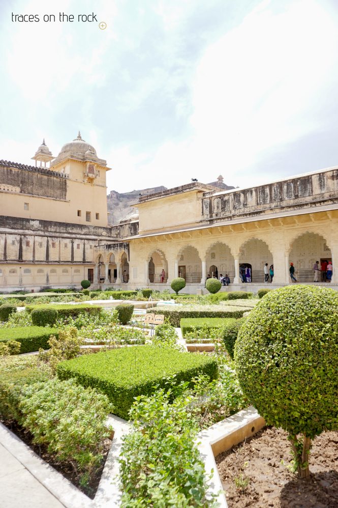 Charbagh garden of Amer Fort Charbagh garden of Amer Fort