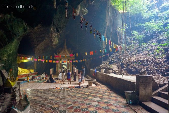 Thousands killed by the Khmer Rouge in Phnom Sampov