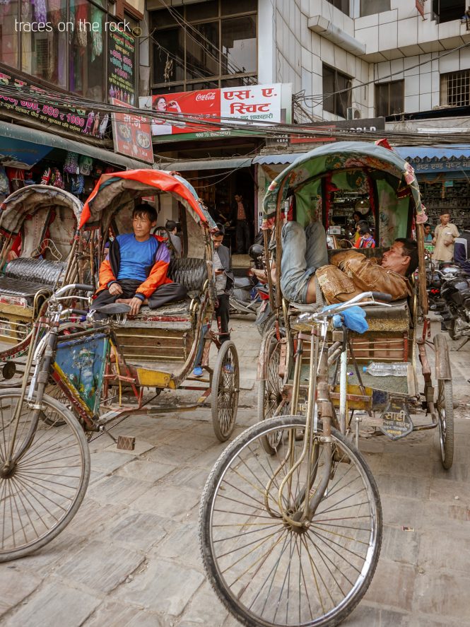 Rikscha drivers having a nap Rikscha drivers having a nap