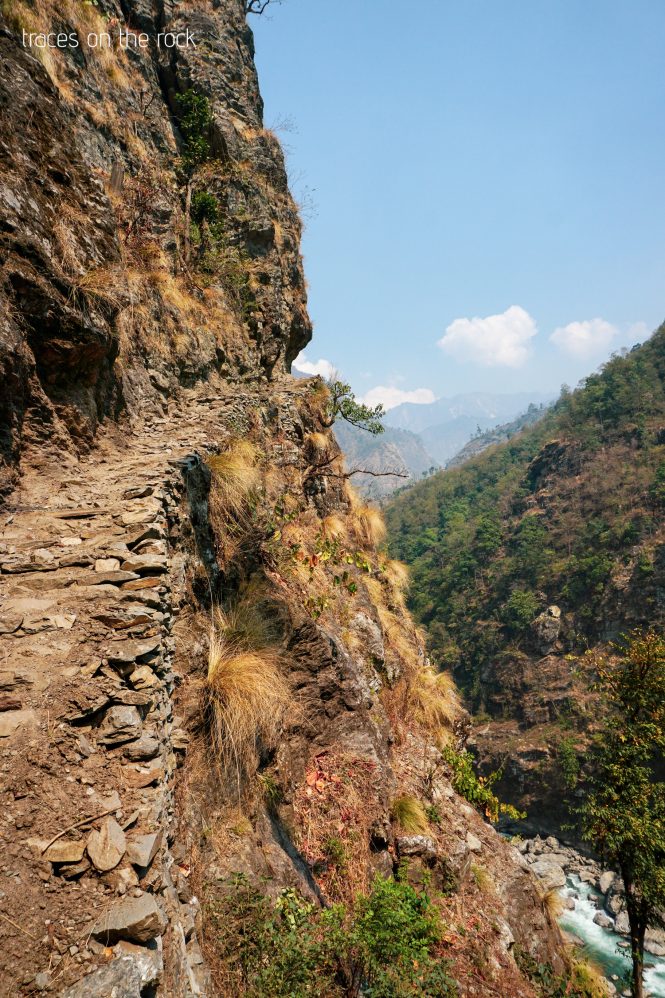 Manaslu Trek - Trek between Arketh Bazaar and Lapubesi Manaslu Trek - Trek between Arketh Bazaar and Lapubesi