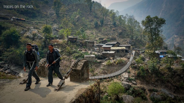 Manaslu Trek - Trek from Khorlabesi to Jagat Manaslu Trek - Trek from Khorlabesi to Jagat
